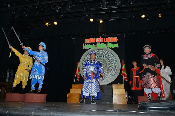 CaiLuongHuongMIenNam072316P04