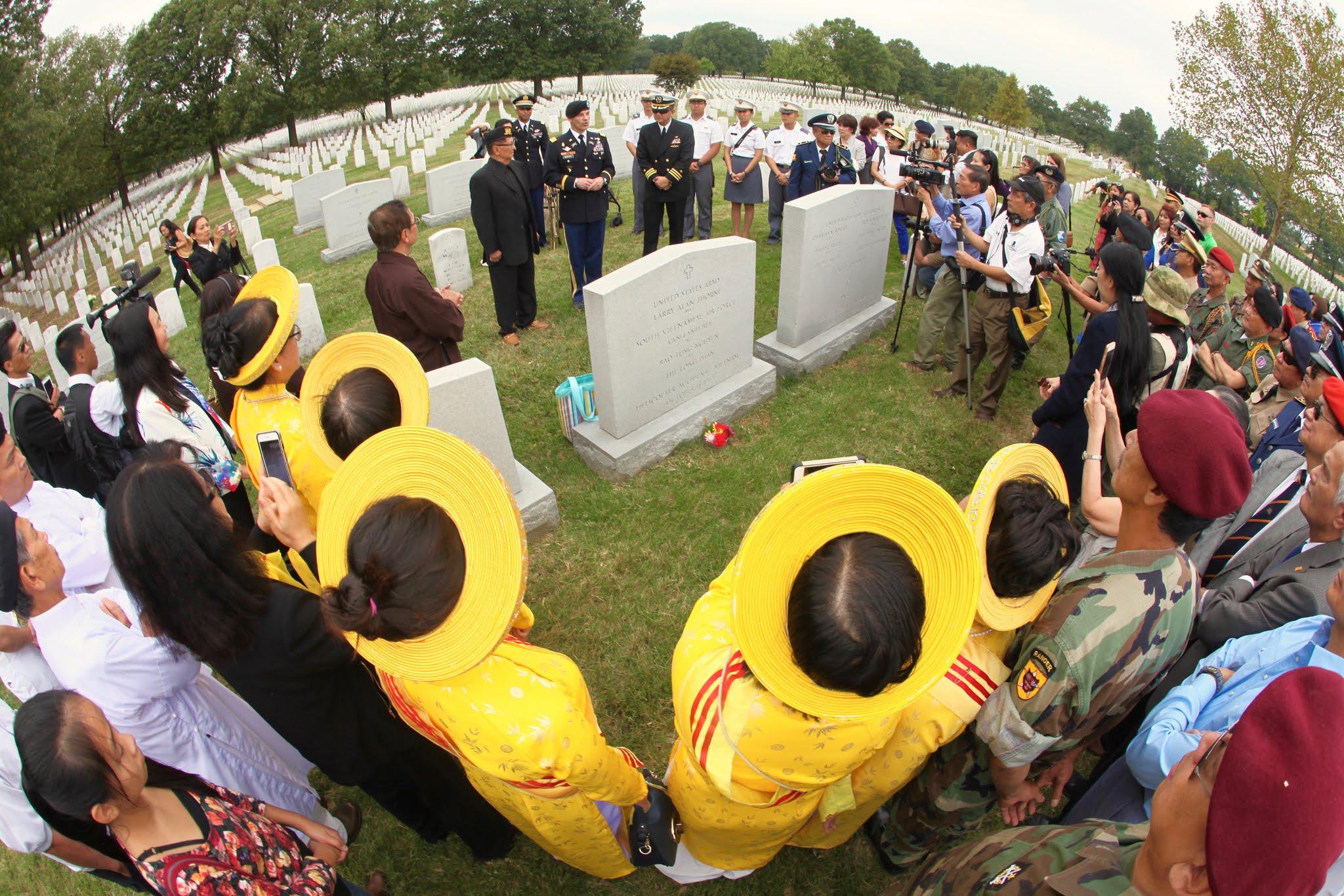 arlingtoncemeterynhathung092416p04